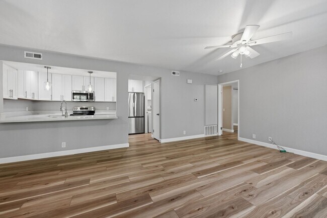4060 Rosenda Ct San Diego, CA 92122 photo 5
