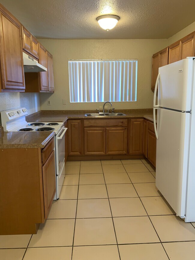 Rancho Pointe Apartments photo 3