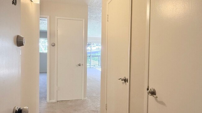 929 Dewing Ave unit B photo 3