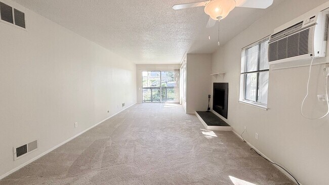 929 Dewing Ave unit B photo 5