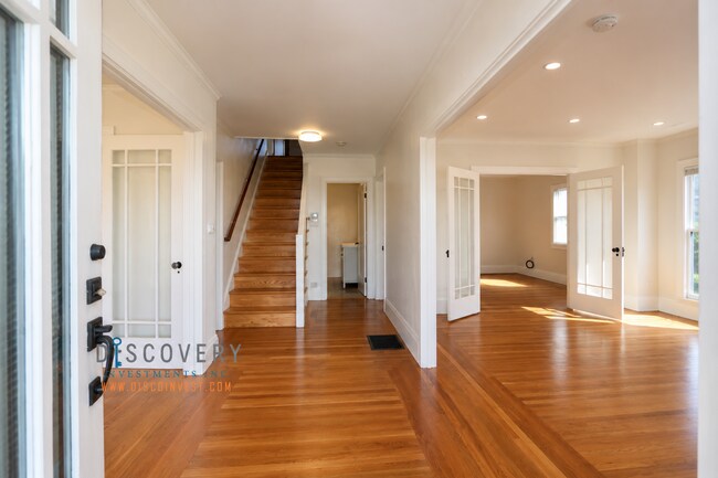 1122 Winsor Ave Piedmont, CA 94610 photo 2