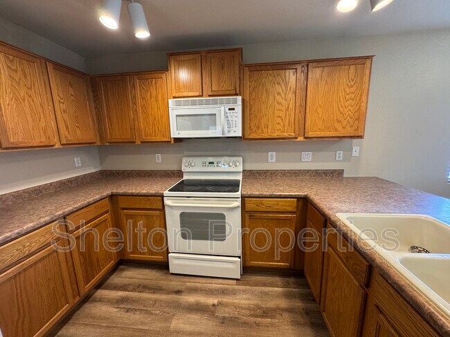 10153 N 115th Dr Youngtown, AZ 85363 photo 3