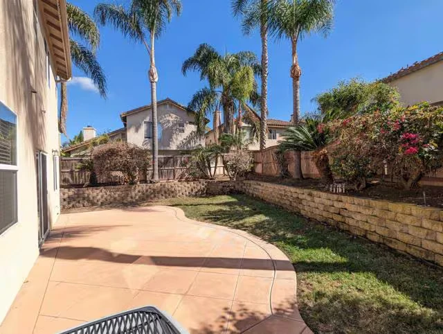4737 Lagunita Way Oceanside, CA 92057 photo 2