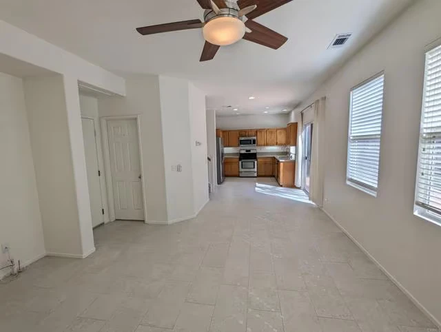 4737 Lagunita Way Oceanside, CA 92057 photo 5