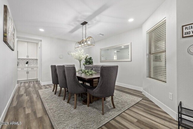 10617 W Daley Ln Peoria, AZ 85383 photo 5