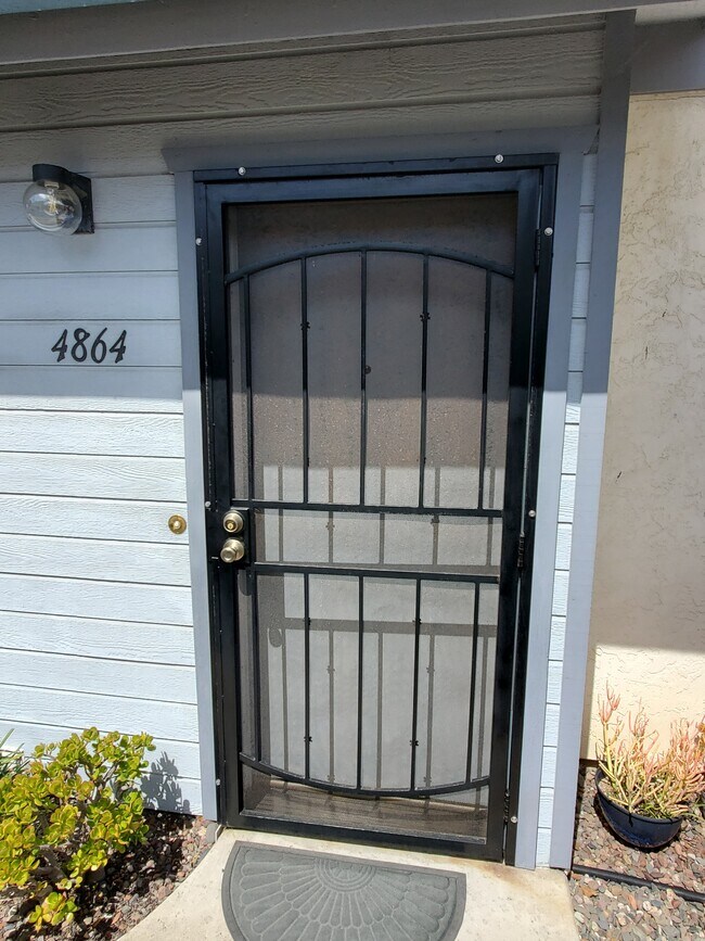 4864 Cape May Ave San Diego, CA 92107 photo 3