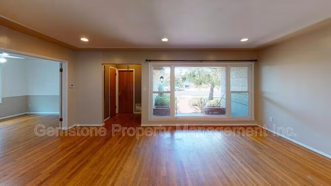 4947 63rd St San Diego, CA 92115 photo 2