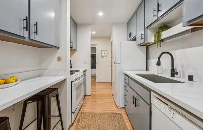 2700 Le Conte Ave Berkeley, CA 94709 photo 5