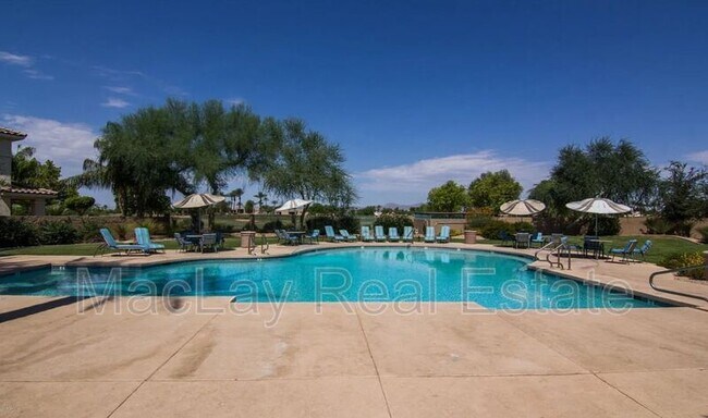 2290 N 135th Dr Goodyear, AZ 85395 photo 4