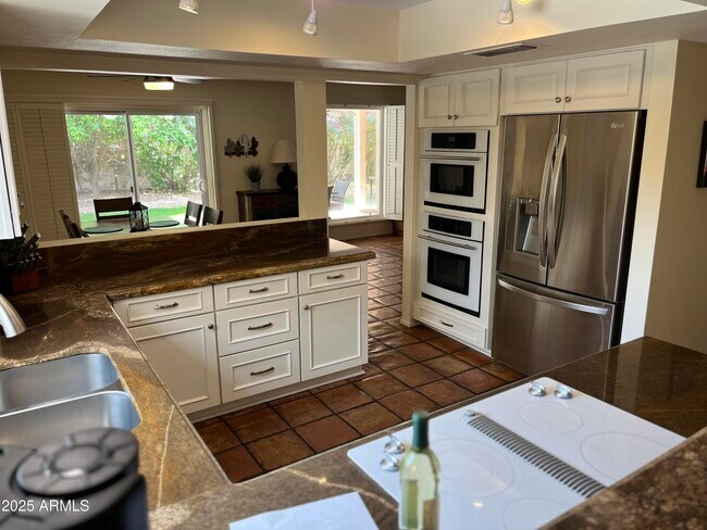 26011 S Lancewood Ct Sun Lakes, AZ 85248 photo 3