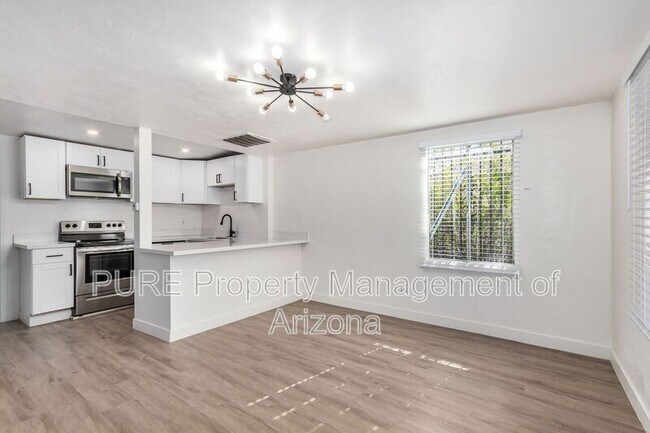 1538 W Fillmore St Phoenix, AZ 85007 photo 2