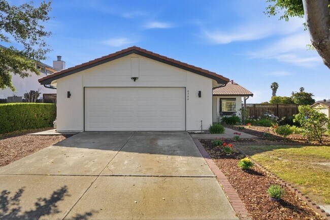 4344 Chippendale Dr Union City, CA 94587 photo 2