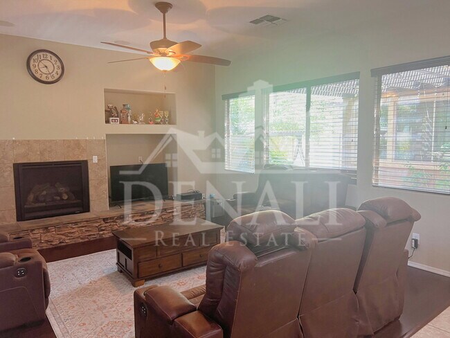 32604 N 24th Dr Phoenix, AZ 85085 photo 4