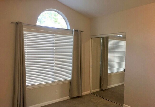 6280 Ceanothus Ln San Jose, CA 95119 photo 5