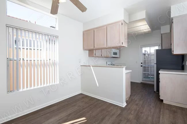 1420 Hornblend St San Diego, CA 92109 photo 4