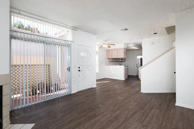 1420 Hornblend St San Diego, CA 92109 photo 3
