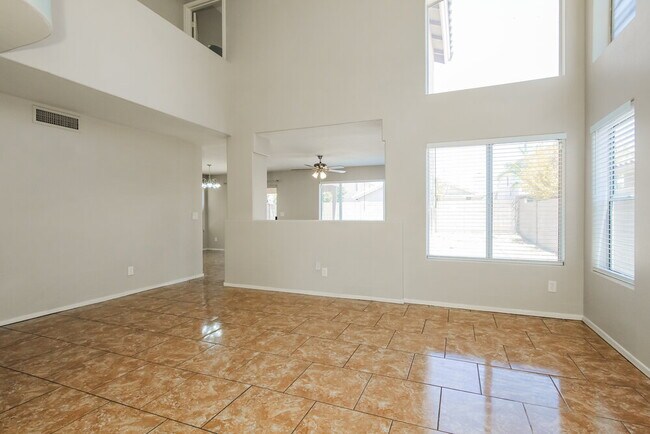 4124 E Anderson Dr Phoenix, AZ 85032 photo 4