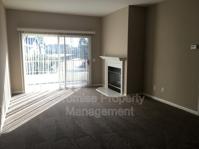 565 Lands End Way Oceanside, CA 92058 photo 5