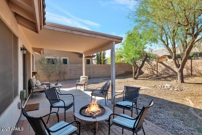 1712 W Sparrow Dr photo 4