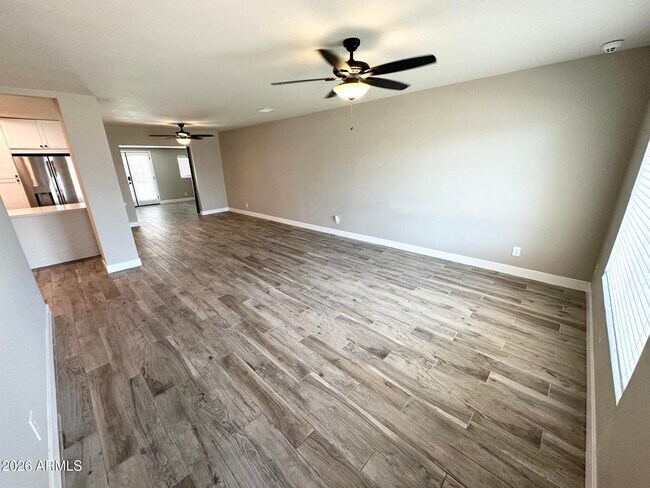 2220 E Heatherbrae Dr Phoenix, AZ 85016 photo 3