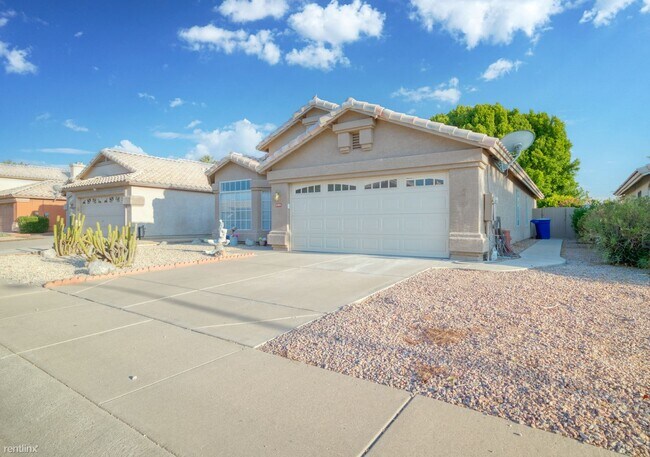 1405 E Chicago Cir Chandler, AZ 85225 photo 2