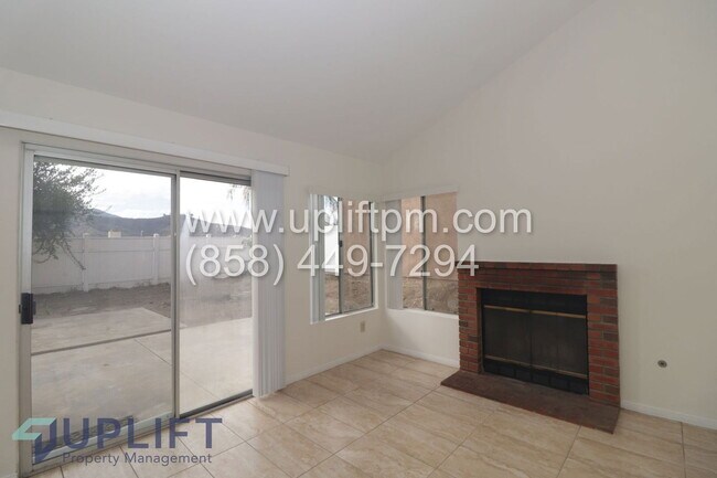 1712 Augusta Ct El Cajon, CA 92019 photo 2