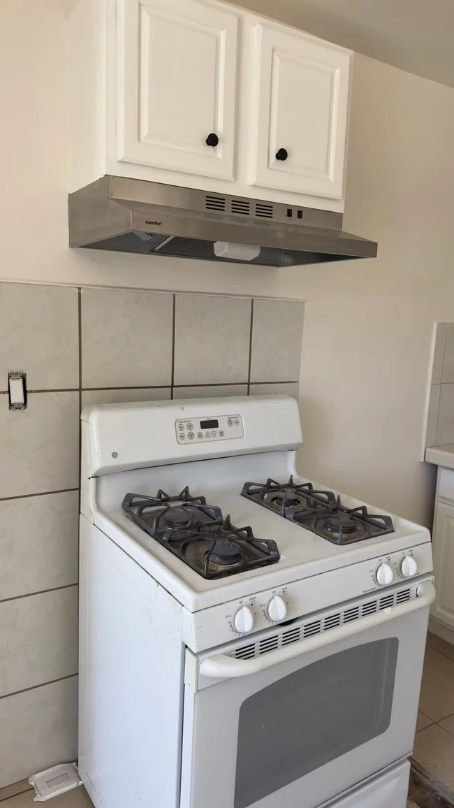 1232 Laurel Ave East Palo Alto, CA 94303 photo 4