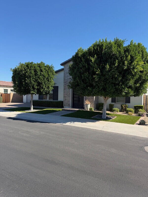 4191 S Emerald Dr Chandler, AZ 85249 photo 2