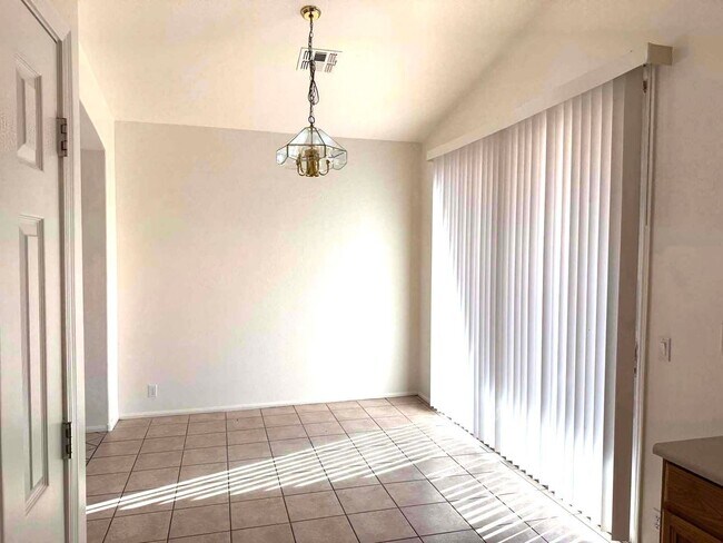 7339 E Lakeview Ave Mesa, AZ 85209 photo 4