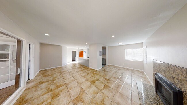 5237 Tipton St San Diego, CA 92115 photo 4
