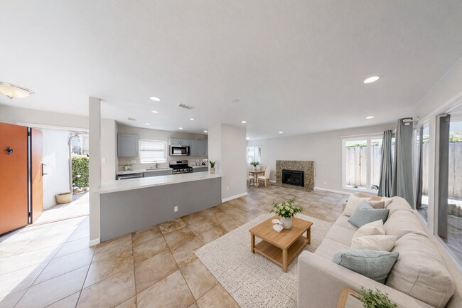 5237 Tipton St San Diego, CA 92115 photo 2
