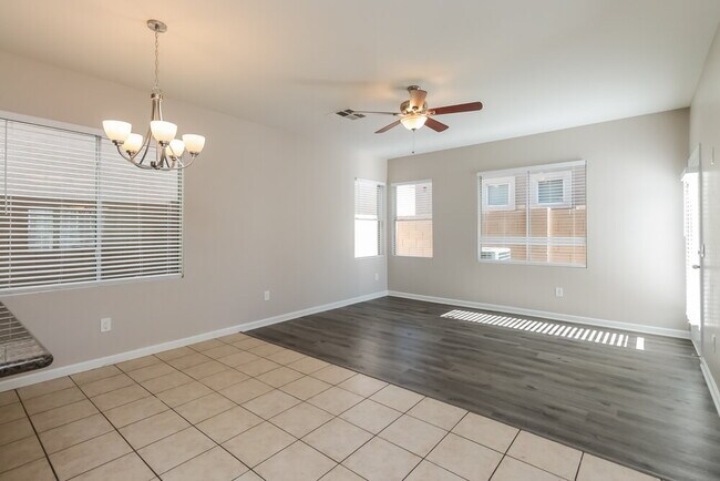 7233 S 40th Ave Phoenix, AZ 85041 photo 5
