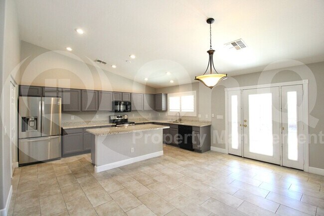 15215 W Gelding Dr Surprise, AZ 85379 photo 5