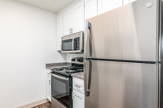 410 Alameda del Prado Novato, CA 94949 photo 3