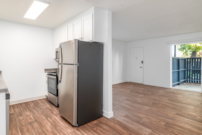 410 Alameda del Prado Novato, CA 94949 photo 4