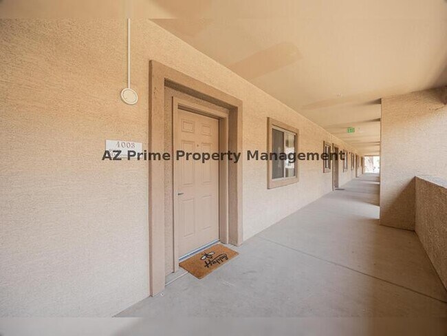 920 E Devonshire Ave Phoenix, AZ 85014 photo 2