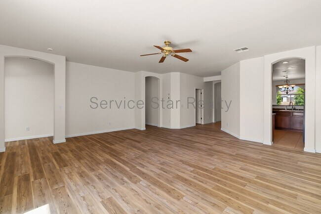 7315 S 73rd Dr Phoenix, AZ 85339 photo 3