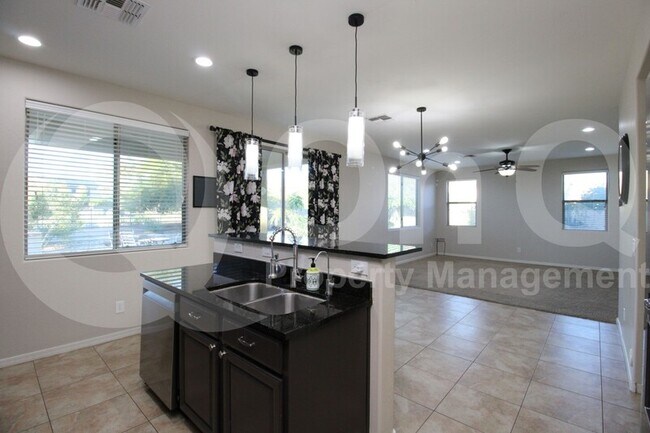 25518 N 50th Ln Phoenix, AZ 85083 photo 5
