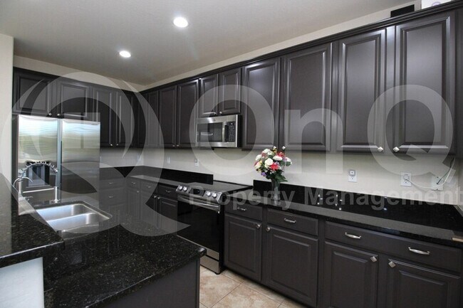 25518 N 50th Ln Phoenix, AZ 85083 photo 3