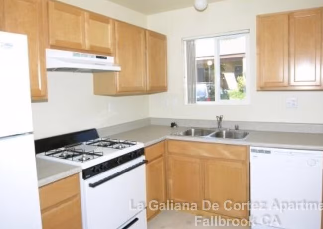 Gateview Apartments photo 2