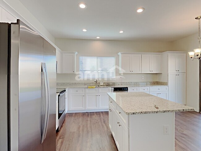 3734 W Nancy Ln Phoenix, AZ 85041 photo 3