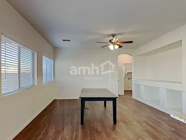 3734 W Nancy Ln Phoenix, AZ 85041 photo 5