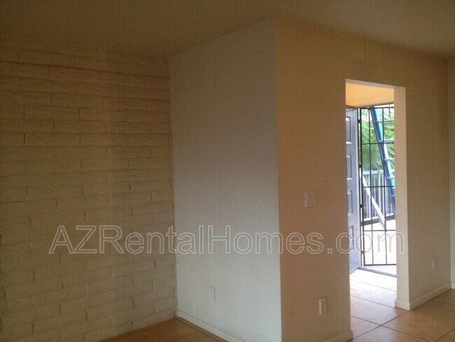 4354 N 82nd St Scottsdale, AZ 85251 photo 2