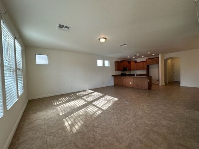 3292 E Sheffield Rd Gilbert, AZ 85296 photo 4