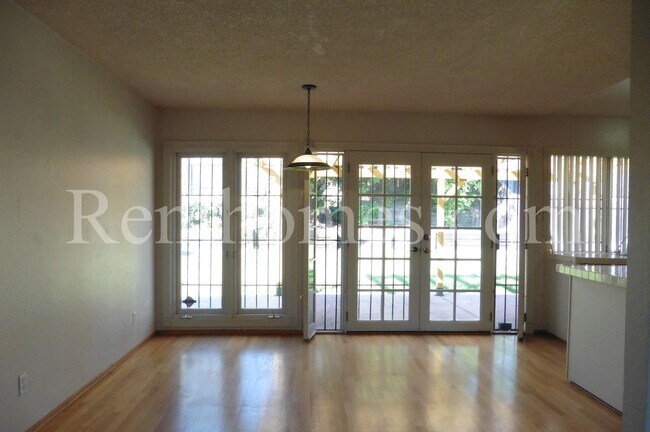 7576 Winterwood Ln San Diego, CA 92126 photo 4