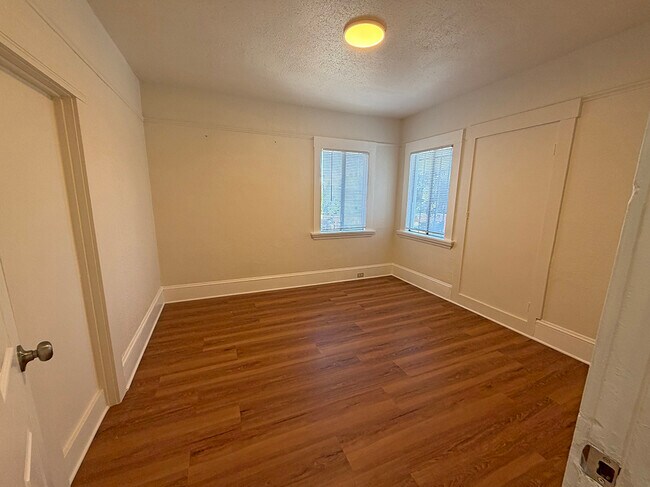 2539 Grande Vista Ave Oakland, CA 94601 photo 2
