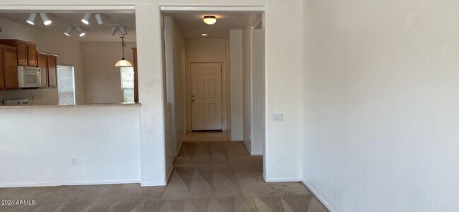 5257 W Shumway Farm Rd Phoenix, AZ 85339 photo 4