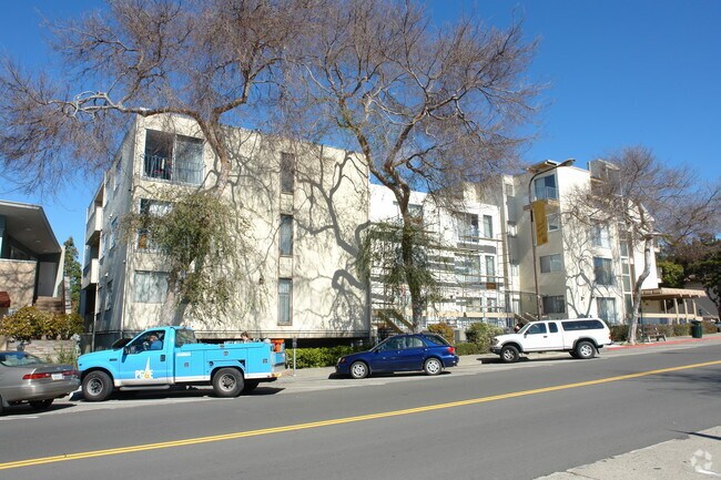 1737 Solano Avenue, Berkeley, CA 94707 photo 3