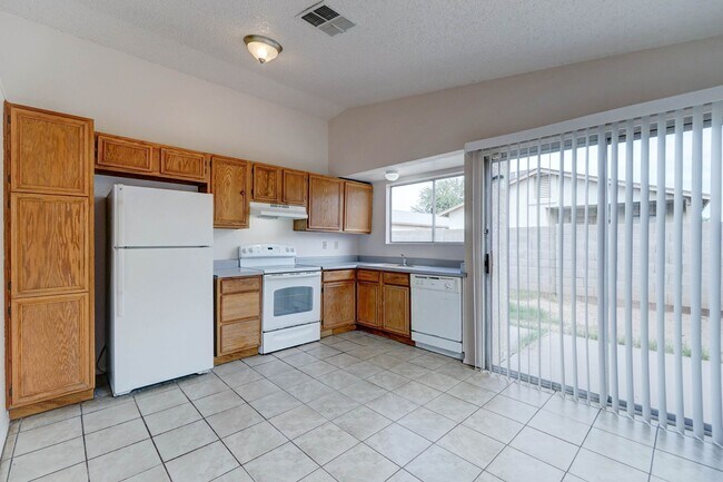 9514 West Garfield Street, Tolleson, AZ 85353 photo 2