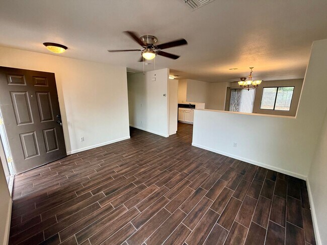 17517 W Ventura St Surprise, AZ 85388 photo 2